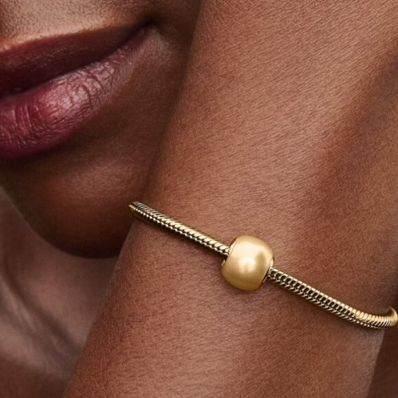 Pandora Golden Charm - Picture 5 of 6